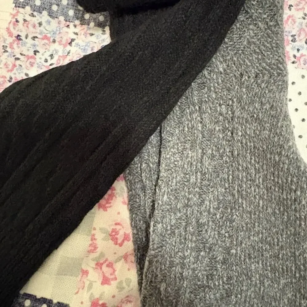 NWT MUK LUKS Women's Gray and Black Knee High Socks 2 pack